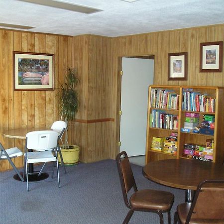 Lake Minden Camping Resort Cottage 2 Nicolaus Екстериор снимка