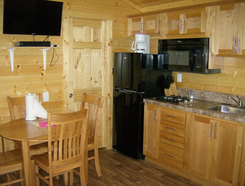 Lake Minden Camping Resort Cottage 2 Nicolaus Екстериор снимка